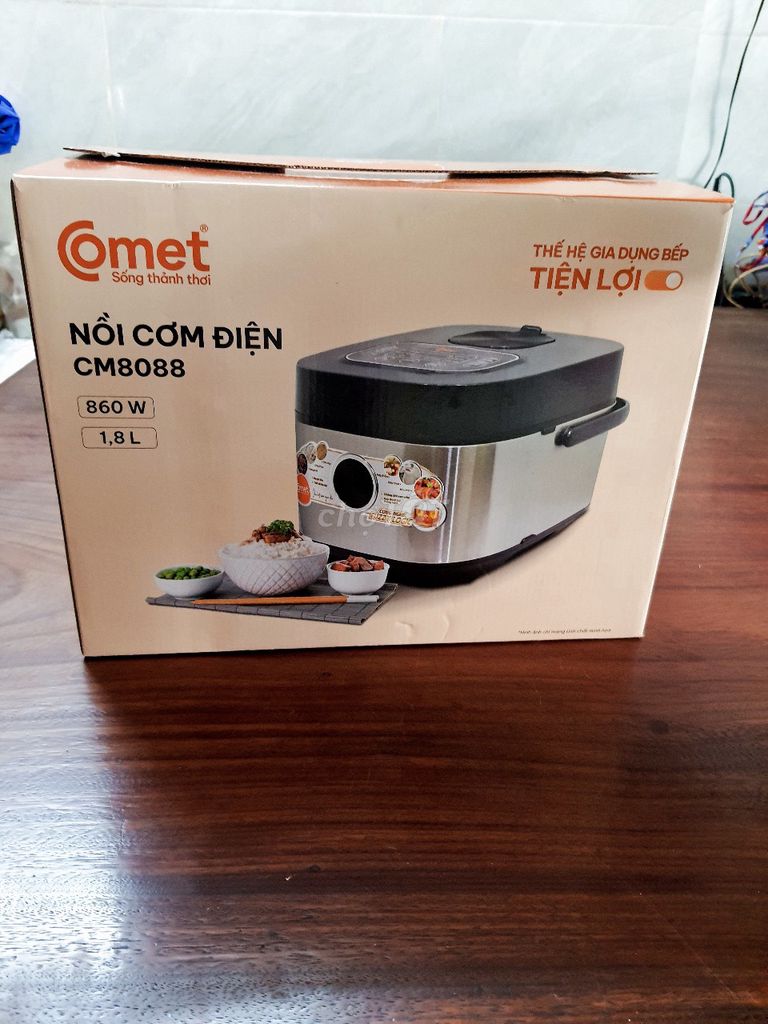 Nồi cơm điện Comet CM8088 1.8L. Mua bán Bếp, lò, đồ điện nhà bếp tại Quận 4 Tp Hồ Chí Minh được đăng bởi Thành Tài hình 1