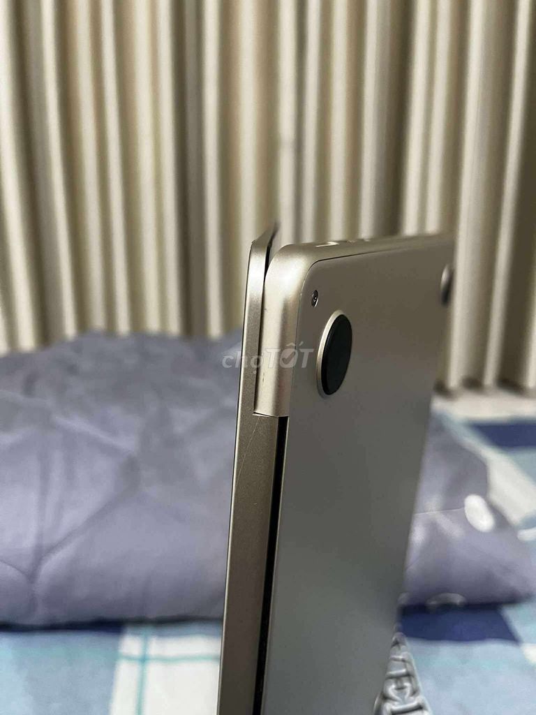 Apple MacBook Air M2 2022 13 inch. Mua bán Laptop tại Thành phố Thủ Dầu Một Bình Dương được đăng bởi Ngoc Bao hình 1