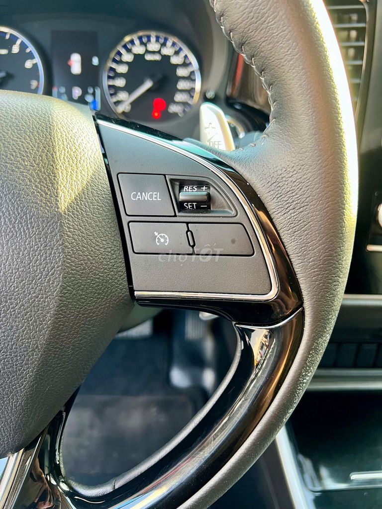 Mitsu Outlander 2020 2.0 CVT - 22,000 km Đẹp Keng. Mua bán Ô tô tại Quận Tân Phú Tp Hồ Chí Minh được đăng bởi Nguyên Xe Tốt OFFICIAL MALL hình 7