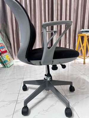 Dư dùng cần thanh ghế xoay cao cấp. Mua bán Đồ dùng văn phòng tại Thành phố Vĩnh Long Vĩnh Long được đăng bởi Cửa hàng tạp hoá