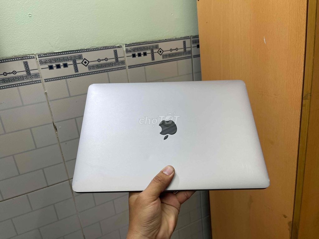 Apple Macbook Pro 2019 i5 8GB/256GB. Mua bán Laptop tại Thị xã Tân Uyên Bình Dương được đăng bởi lê âu hình 1