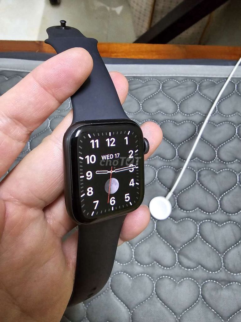 Apple watch series 6 GPS only 40mm nhôm