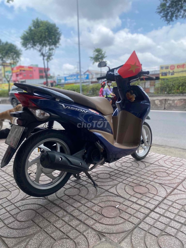 Honda Vision 110 đk 2013 màu xanh đen BST. Mua bán Xe máy tại Quận 12 Tp Hồ Chí Minh được đăng bởi Xe Máy Hoàng Giang An Sương  hình 6