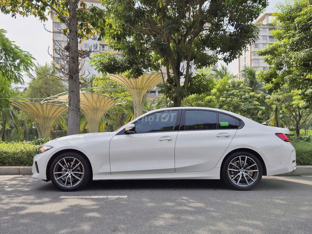 BMW 320i Sportline Đăng ký 2025 - 3000 km Siêu Mới. Mua bán Ô tô tại Quận 7 Tp Hồ Chí Minh được đăng bởi Thiên Phùng hình 8