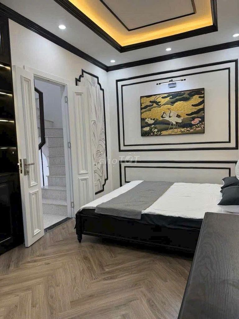 Nhà 32m2 Ba Đình, 5 tầng, 9.9 tỷ