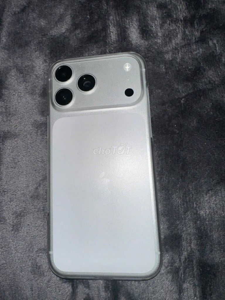 Apple Iphone 17 Pro Max 256GB Bạc. Mua bán Điện thoại tại Quận Sơn Trà Đà Nẵng được đăng bởi Trần Phương Linh hình 1