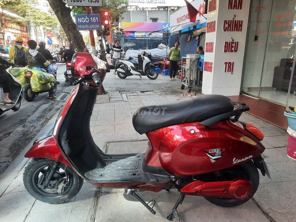 Xe  điện Vespa nhập khẩu màu Đỏ đủ biển và đk. Mua bán Xe điện tại Quận Đống Đa Hà Nội được đăng bởi Luuducthang hình 2