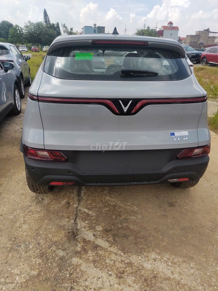 Vinfast VF5 2025 MÀU XÁM XI MĂNG SẴN XE HỒ SƠ. Mua bán Xe điện tại Huyện Thường Tín Hà Nội được đăng bởi Nguyễn Tín hình 6