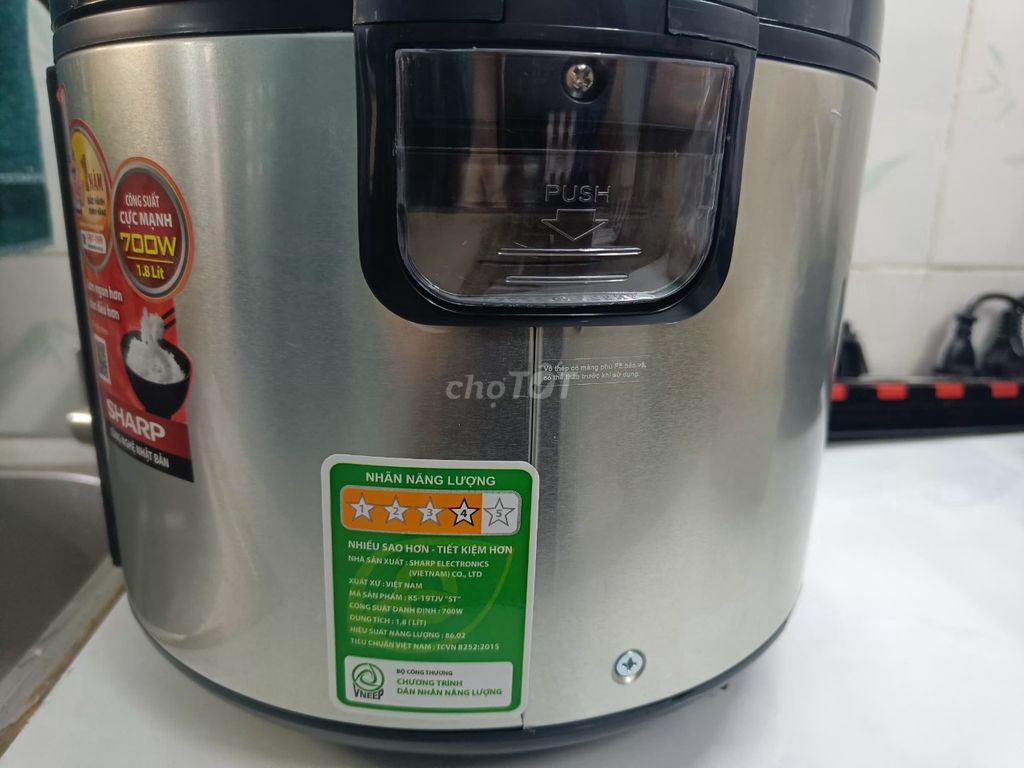 Nồi cơm điện Sharp 1.8L mới 99,9%,BH lâu,dư bán rẻ