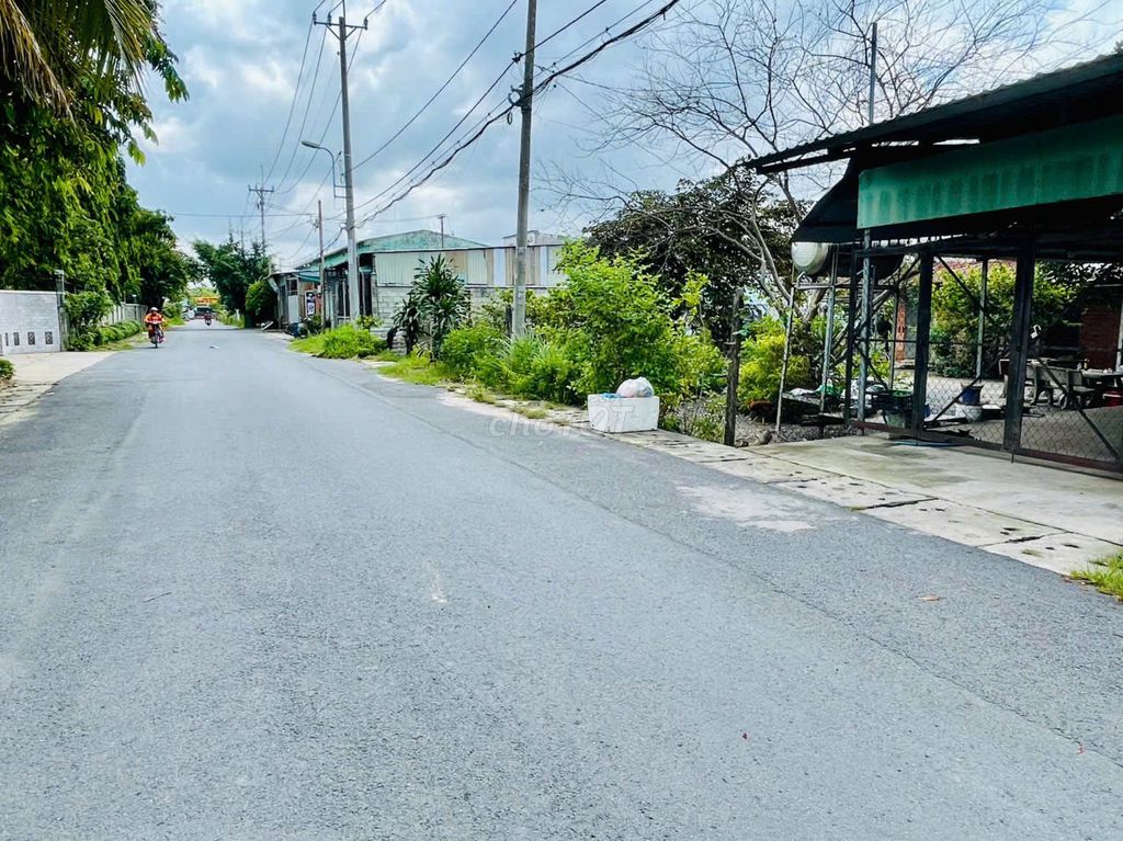 ? BÁN LÔ ĐẤT ĐẸP GIÁ TỐT – ĐƯỜNG NHÁNH NGUYỄN THỊ LẮNG ? Đường Nguyễn Thị Lắng, Xã Tân Phú Trung, Huyện Củ Chi, Tp Hồ Chí Minh Huyện Củ Chi Tp Hồ Chí Minh