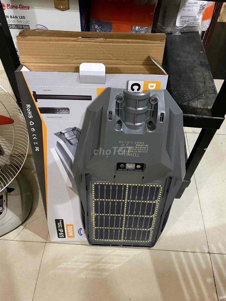 Đèn năng lượng mặt trời 500W Xám chống nước. Mua bán Đèn tại Quận Tân Phú Tp Hồ Chí Minh được đăng bởi Hồ Ái Vi hình 1
