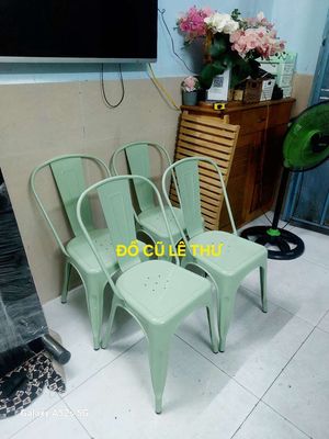 Cần thanh lý combo 4 Ghế tolix A Vintage bao sihp. Mua bán Bàn ghế tại Quận Tân Phú Tp Hồ Chí Minh được đăng bởi  ĐỒ CŨ LÊ THƯ