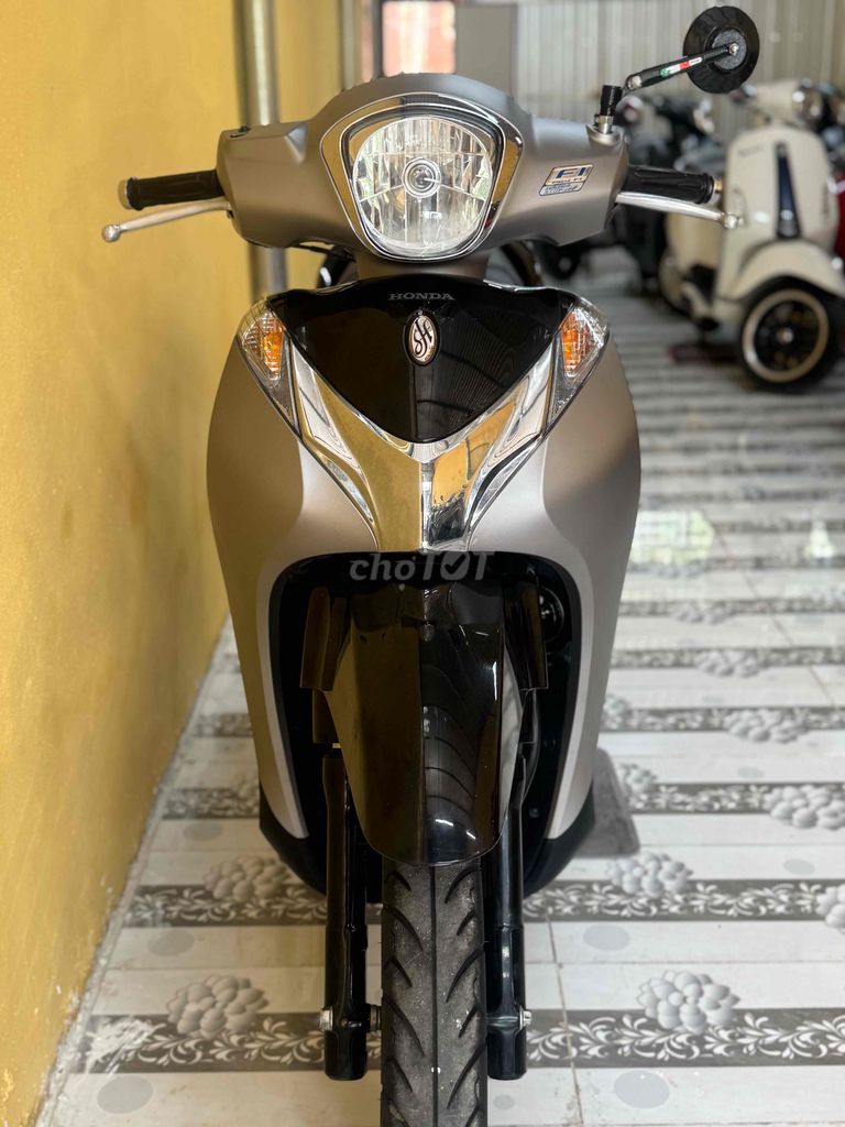 Honda SH Mode 2018 Xám lông chuột. Mua bán Xe máy tại Quận Sơn Trà Đà Nẵng được đăng bởi Minh Dũng bán trả góp 136 vân đồn  hình 4