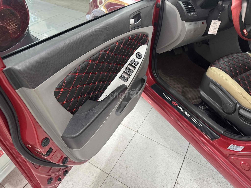 Hyundai Accent 2014 1.4 AT Hatchback - 910123 km. Mua bán Ô tô tại Quận Bình Thuỷ Cần Thơ được đăng bởi Phi hình 9
