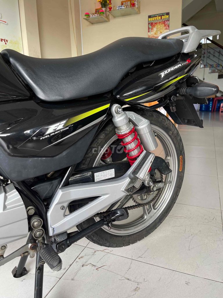 suzuki thunder 150cc . zin nguyên bản. vỏ zin còn. Mua bán Xe máy tại Thành phố Rạch Giá Kiên Giang được đăng bởi XE MÁY ÚT BÉ  hình 4