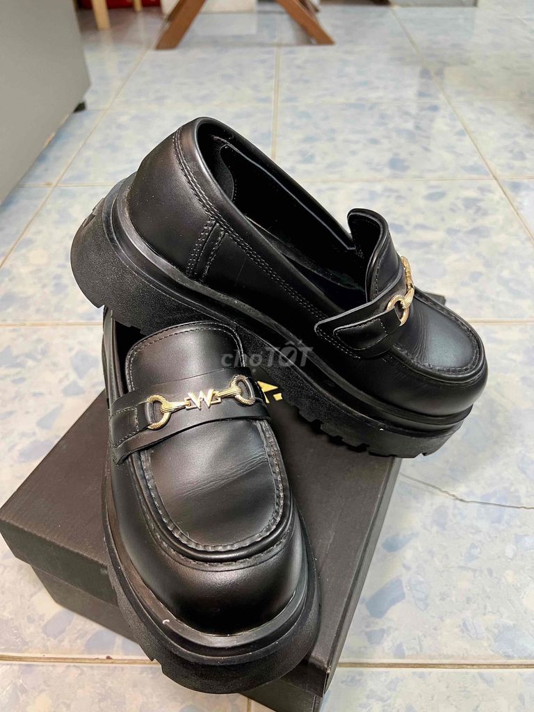Giày Loafer The Wolf Nữ Đen Size 41. Mua bán Giày dép tại Huyện Nhà Bè Tp Hồ Chí Minh được đăng bởi Nguyễn Thanh Bằng hình 1