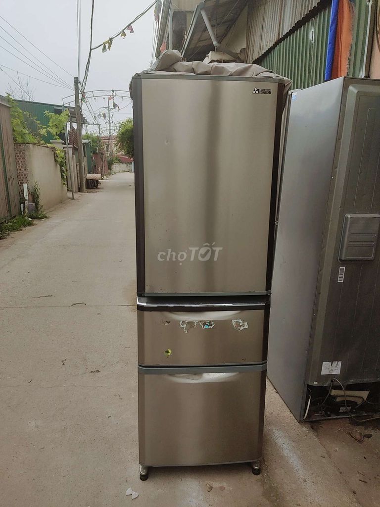 Mitsubishi 370 lít đá rơi tự động. Mua bán Tủ lạnh tại Huyện Thanh Trì Hà Nội được đăng bởi Tuan hình 1