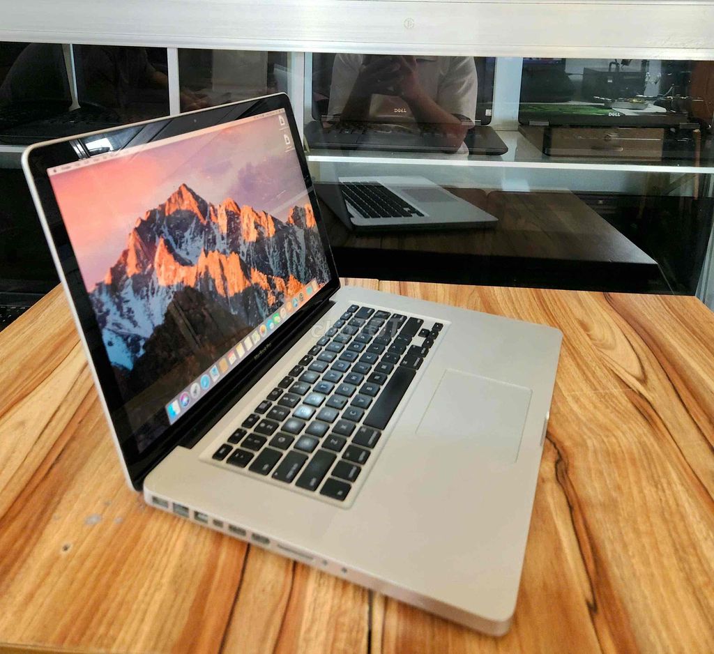 Apple MacBook Pro i5 15 inch 4GB. Mua bán Laptop tại Huyện Nhà Bè Tp Hồ Chí Minh được đăng bởi Dương Hoàng Phú hình 1