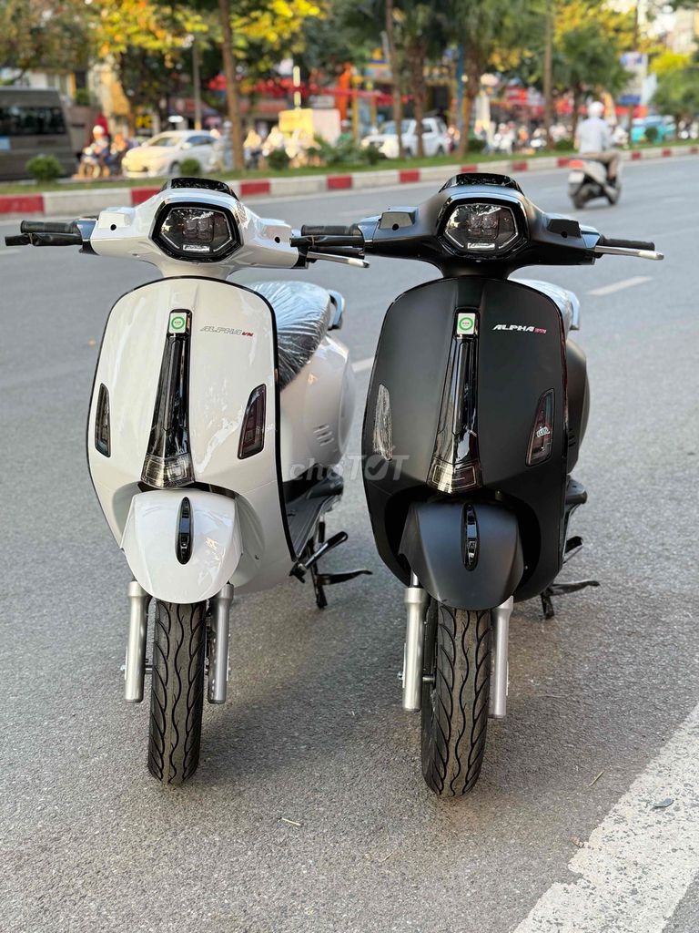 Xe điện Vespa Venus 2k25 bản mới thẻ từ NFC. Mua bán Xe điện tại Quận Cầu Giấy Hà Nội được đăng bởi Xe Điện Uy Tín  hình 2