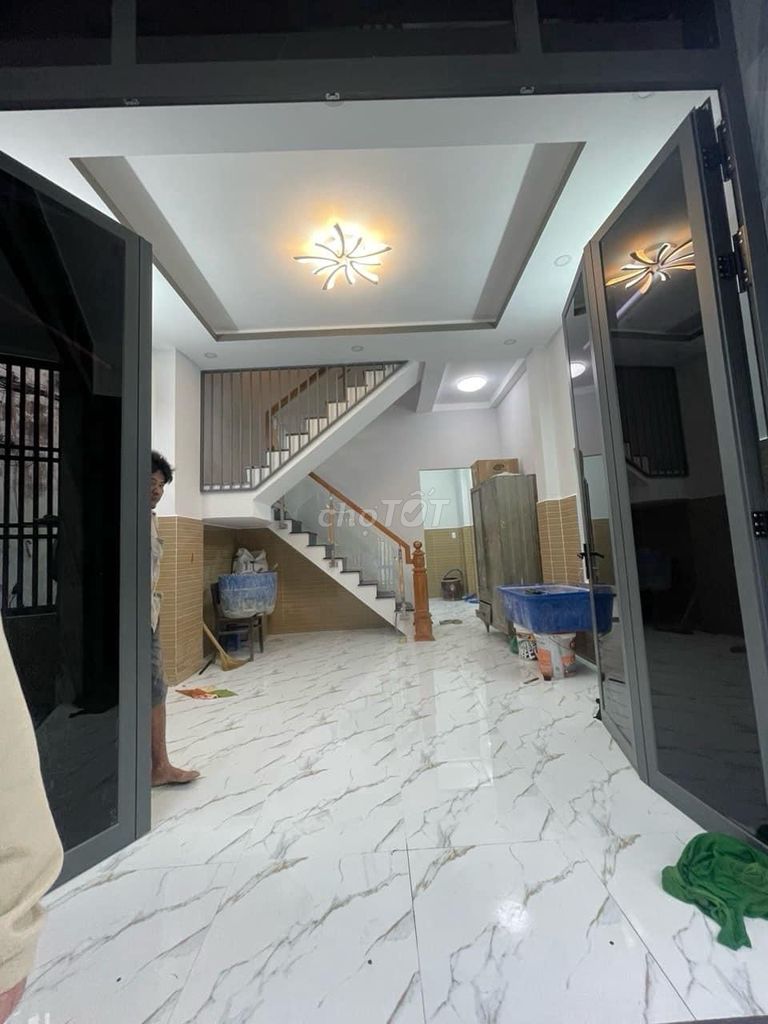 Nhà mới xây nở hậu Nguyễn Văn Luông 45 m2, 2 tầng BTCT 2 PN,góc thoáng