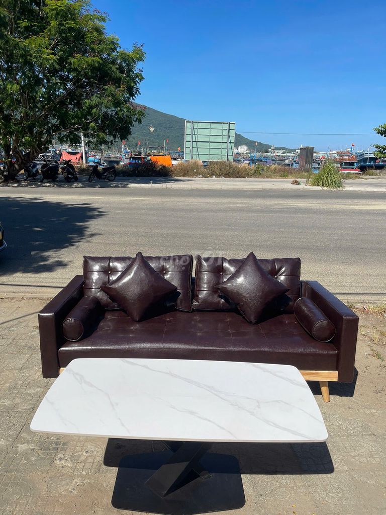 Ghế sofa da hiện đại. Dịch vụ dọn dẹp nhà tại Quận Sơn Trà Đà Nẵng được đăng bởi Thế Giới Đồ Cũ Đà Nẵng hình 1