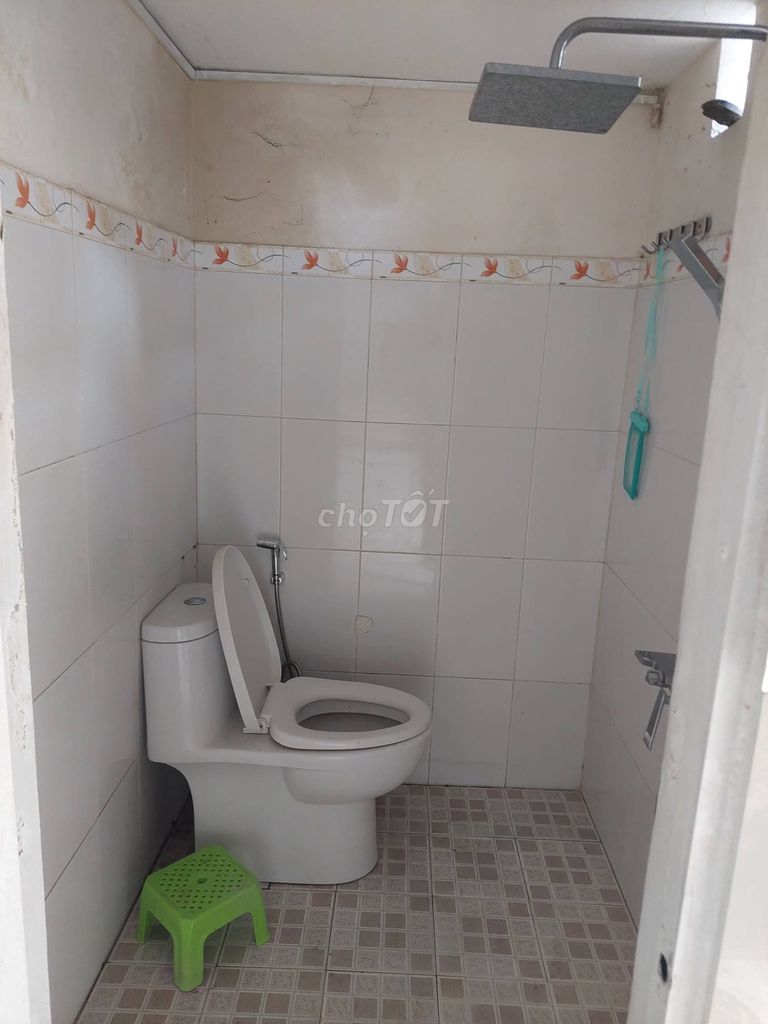 Room with private bathroom in a shared house, Bình Hiên — photo 3