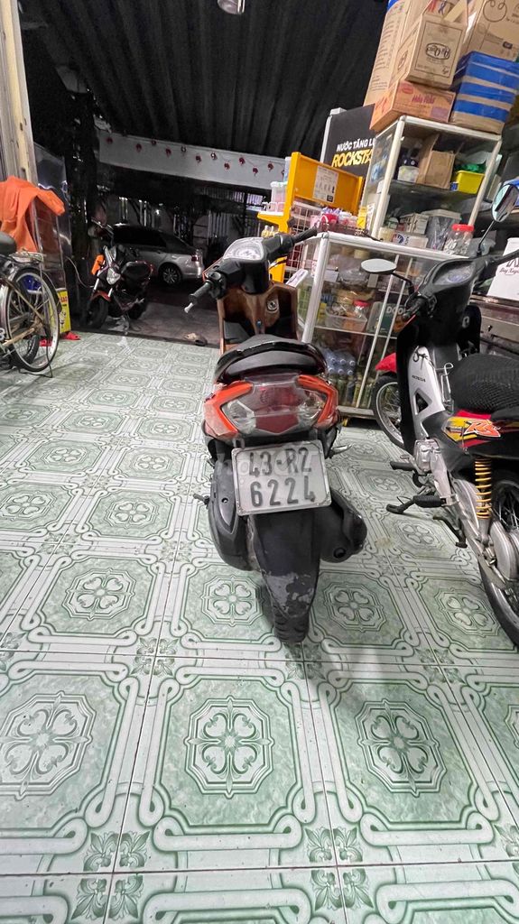 Yamaha Ultimo Cam Xe tay ga