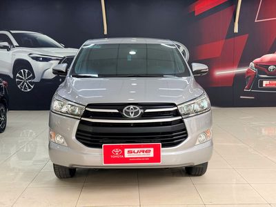 Innova E số sàn sản xuất 2020 màu bạc, xe cá nhân