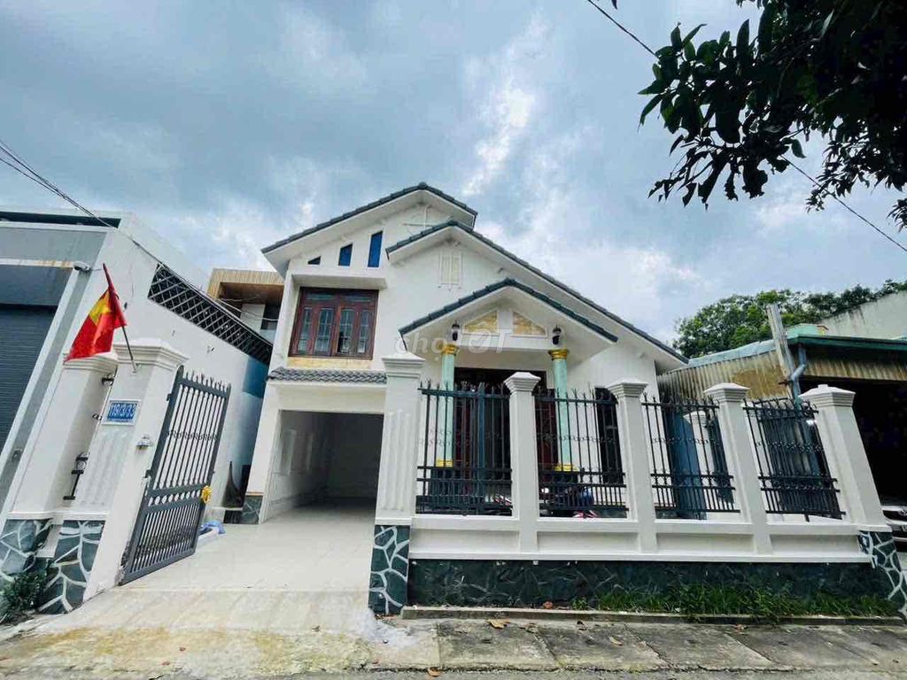 Cho thuê Biệt thự :10x20:4PN,4wc kế ĐH Bình Dương-Khu K8 Hiệp Thành