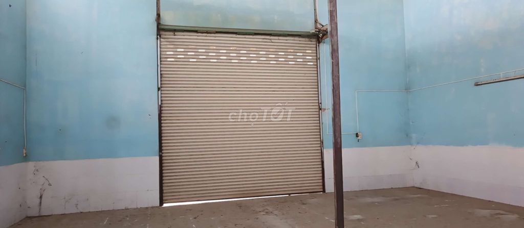 Cho thuê nhà ngang 20m dài 35m mặt tiền