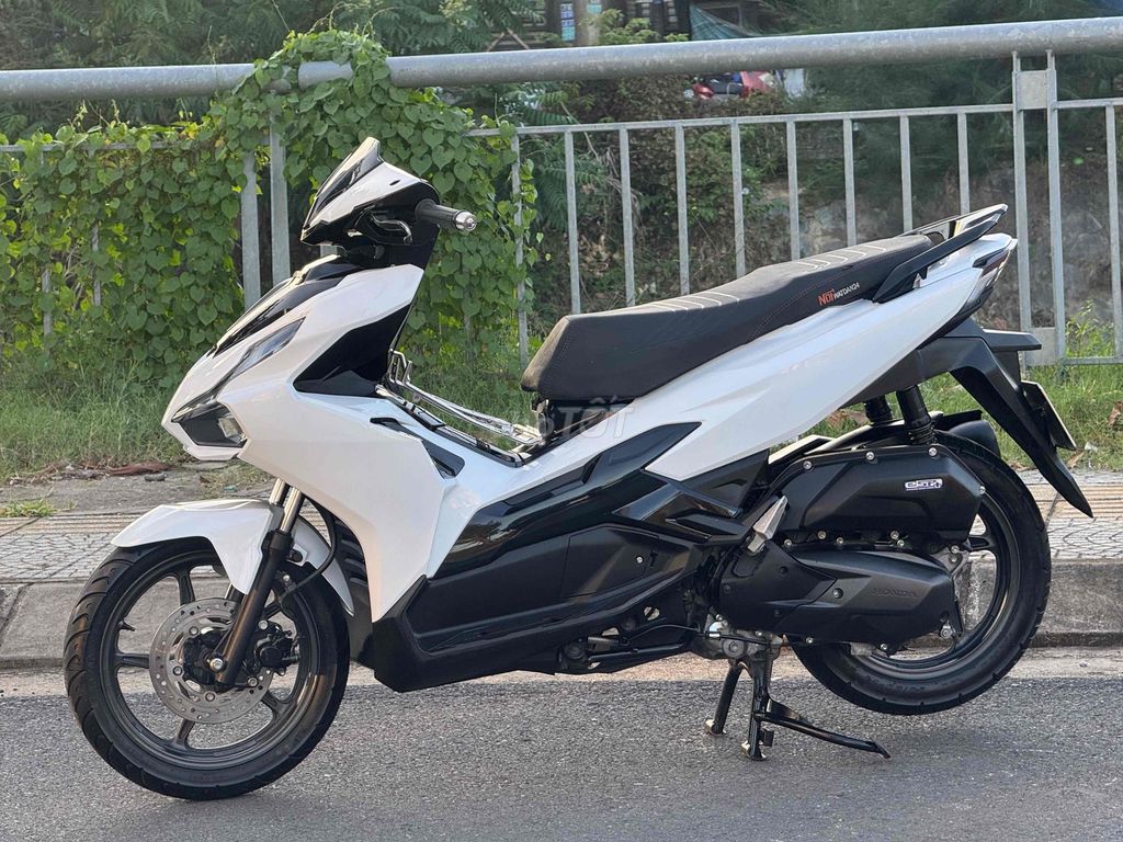Воздушный клинок Honda 2024 белый