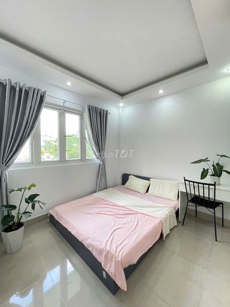 Phòng Cửa sổ - full n��ội thất - Phú Nhuận giáp Quận 1,Bình Thạnh,Quận 3