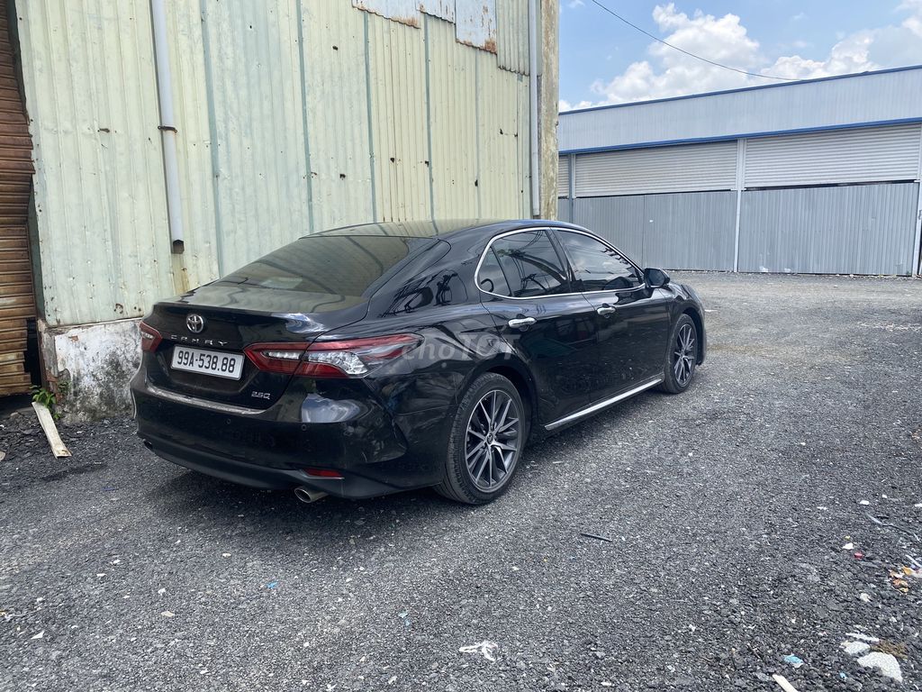 Toyota Camry 2.5Q cuối 2022 Đen 30.000 km. Mua bán Ô tô tại Quận 8 Tp Hồ Chí Minh được đăng bởi Tuan hình 4