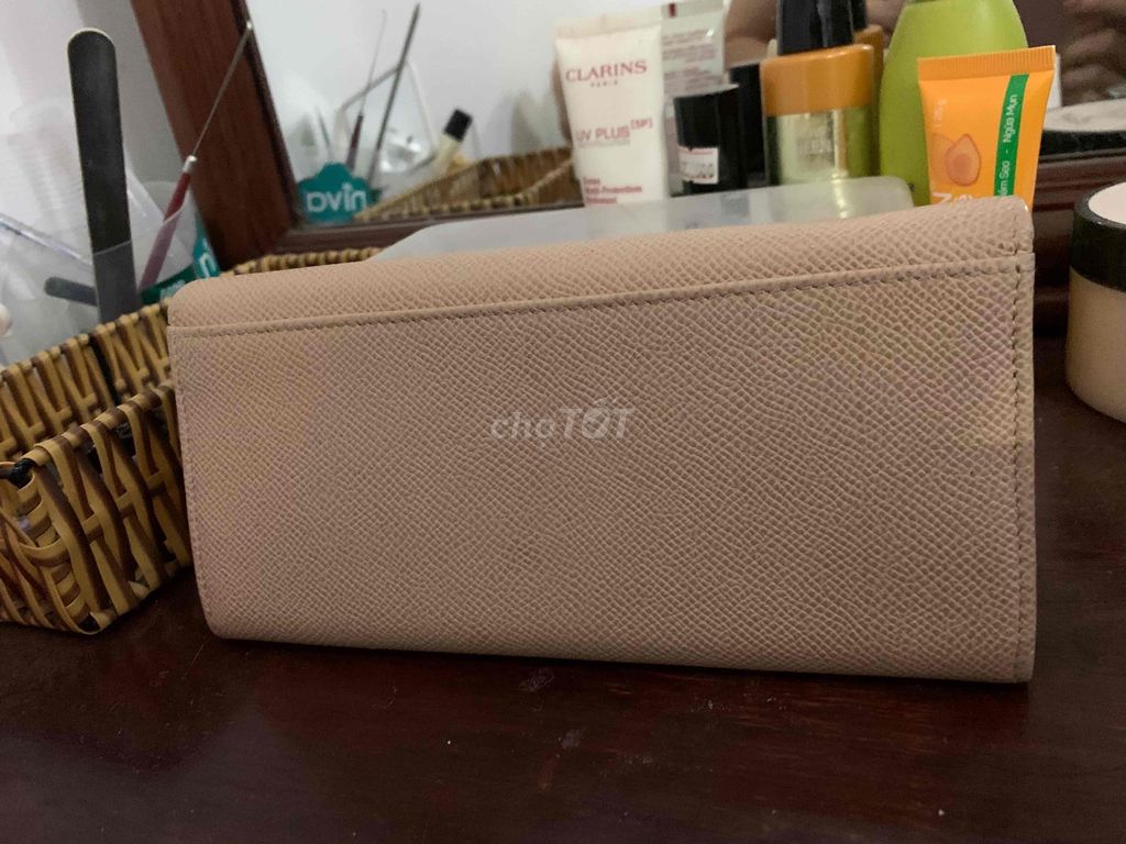 Ví nữ D&G DOCLE ITALYA chính hãng thanh lý. Mua bán Túi xách tại Quận 7 Tp Hồ Chí Minh được đăng bởi Trịnh Hiền hình 3