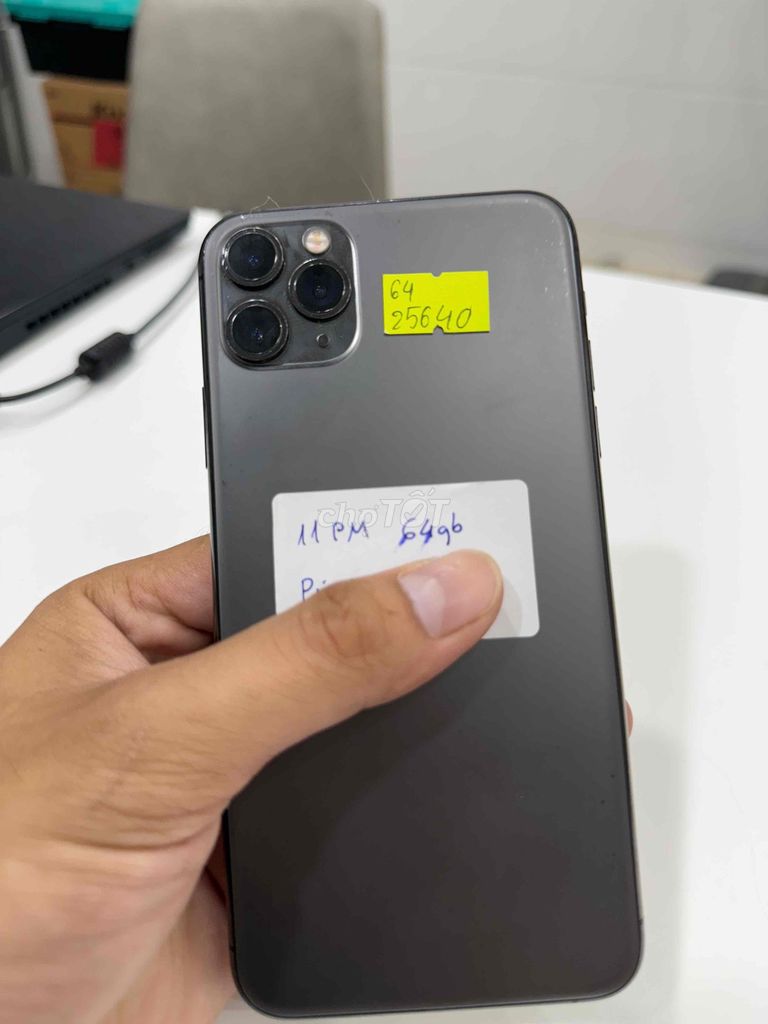 Apple iPhone 11 Pro Max 64GB Xám Pin mới. Mua bán Điện thoại tại Quận 4 Tp Hồ Chí Minh được đăng bởi nguyễn thanh sang hình 1