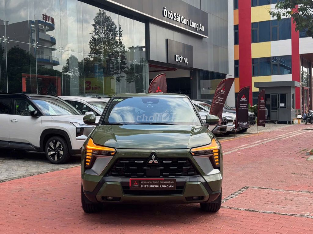 Mitsubishi Xforce SUV Зеленый мох