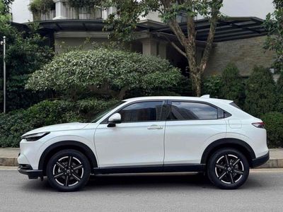 Honda HR-V 2023 G - 20000 km. Mua bán Ô tô tại Thành phố Thủ Đức Tp Hồ Chí Minh được đăng bởi Nguyen Anh