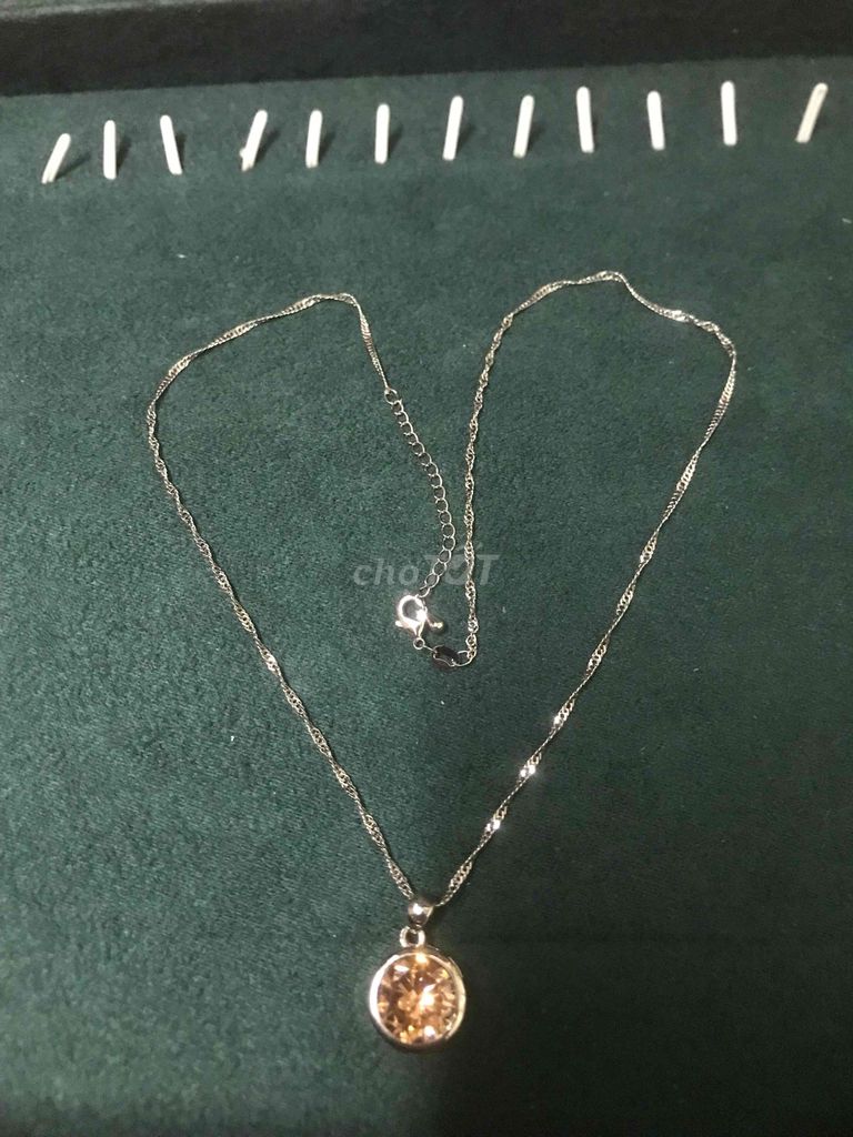 Dây chuyền Bạc Nữ Cam. Mua bán Phụ kiện thời trang khác tại Thành phố Thủ Đức Tp Hồ Chí Minh được đăng bởi Đặng Khánh 2HanD hình 1