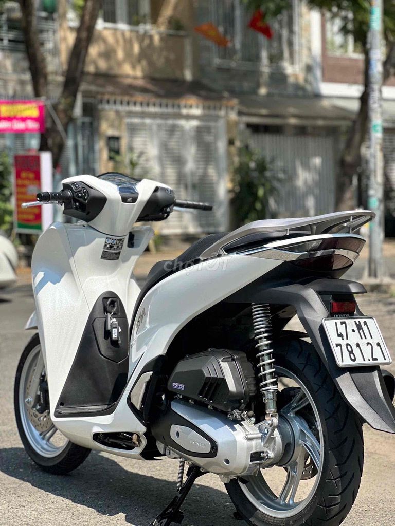Honda SH 160i 2025 Trắng 1000 km. Mua bán Xe máy tại Quận Gò Vấp Tp Hồ Chí Minh được đăng bởi CHXM 86 chuyên bán xe trả góp hình 5