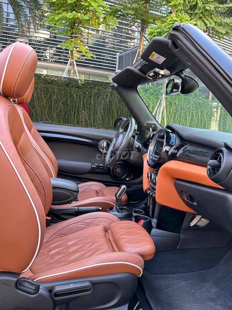 MINI Cooper S mui trần sx 2018 siêu đẹp. Mua bán Ô tô tại Quận Cầu Giấy Hà Nội được đăng bởi Cao Quý hình 15