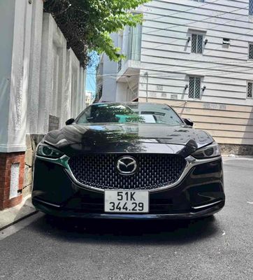 Mazda 6 2.5L Premium 2022 bản tuỳ chọn cao cấp