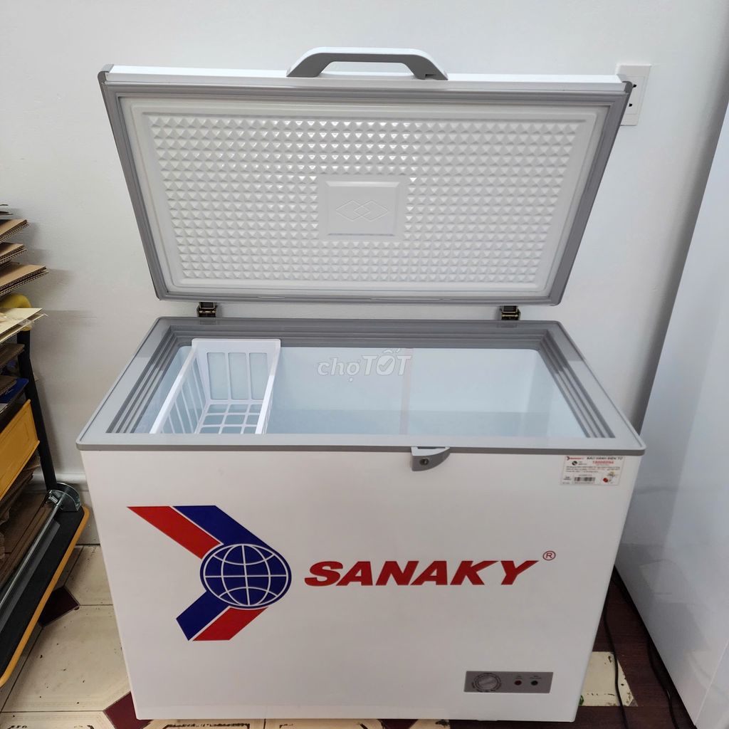 Tủ đông SANAKY 208Lít mới 90%