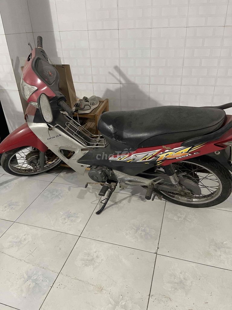 Xe máy màu đỏ đen. Mua bán Xe máy tại Huyện Càng Long Trà Vinh được đăng bởi Lili0329 hình 3