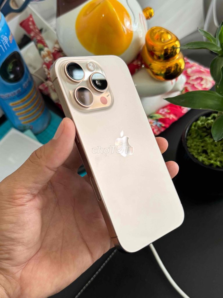 Apple iPhone 16 Pro 128GB gold qt mỹ. Mua bán Điện thoại tại Thành phố Biên Hòa Đồng Nai được đăng bởi Đức Hoà  hình 1