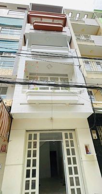 nhà đúc 3 tấm 3 phòng ngủ đang làm mới đẹp hơn
