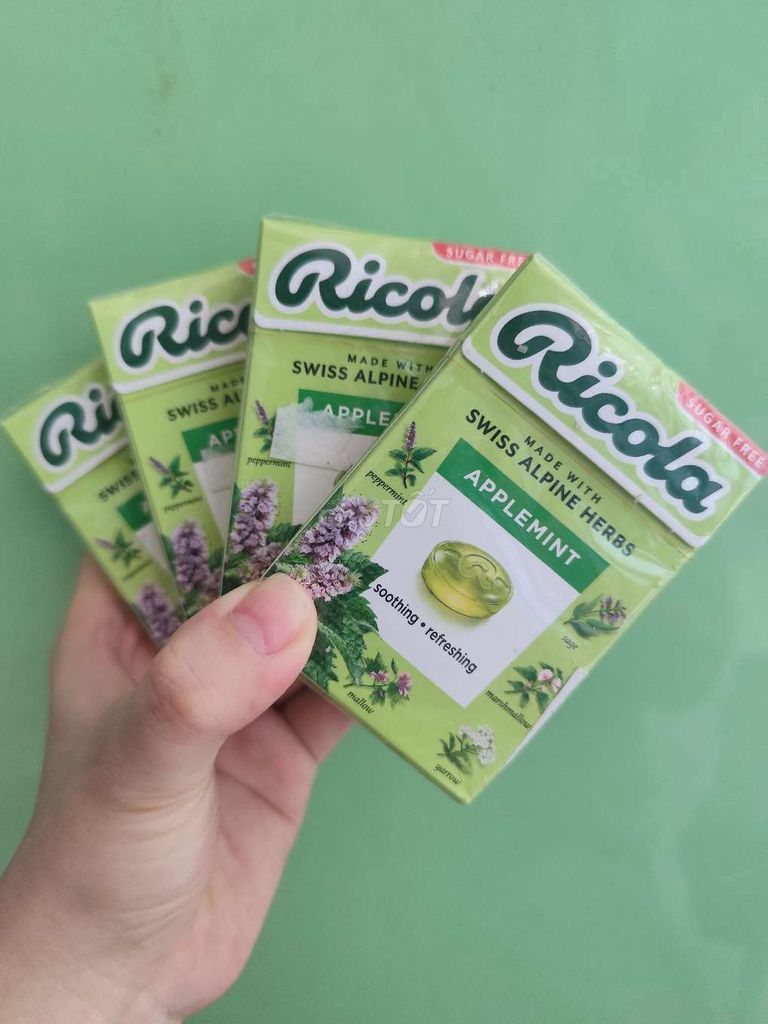 4 hộp kẹo ngậm ho thảo mộc Ricola (date 12/3/2027). Mua bán Đồ ăn, thực phẩm và các loại khác tại Quận Thanh Khê Đà Nẵng được đăng bởi Nhật Duyên hình 1