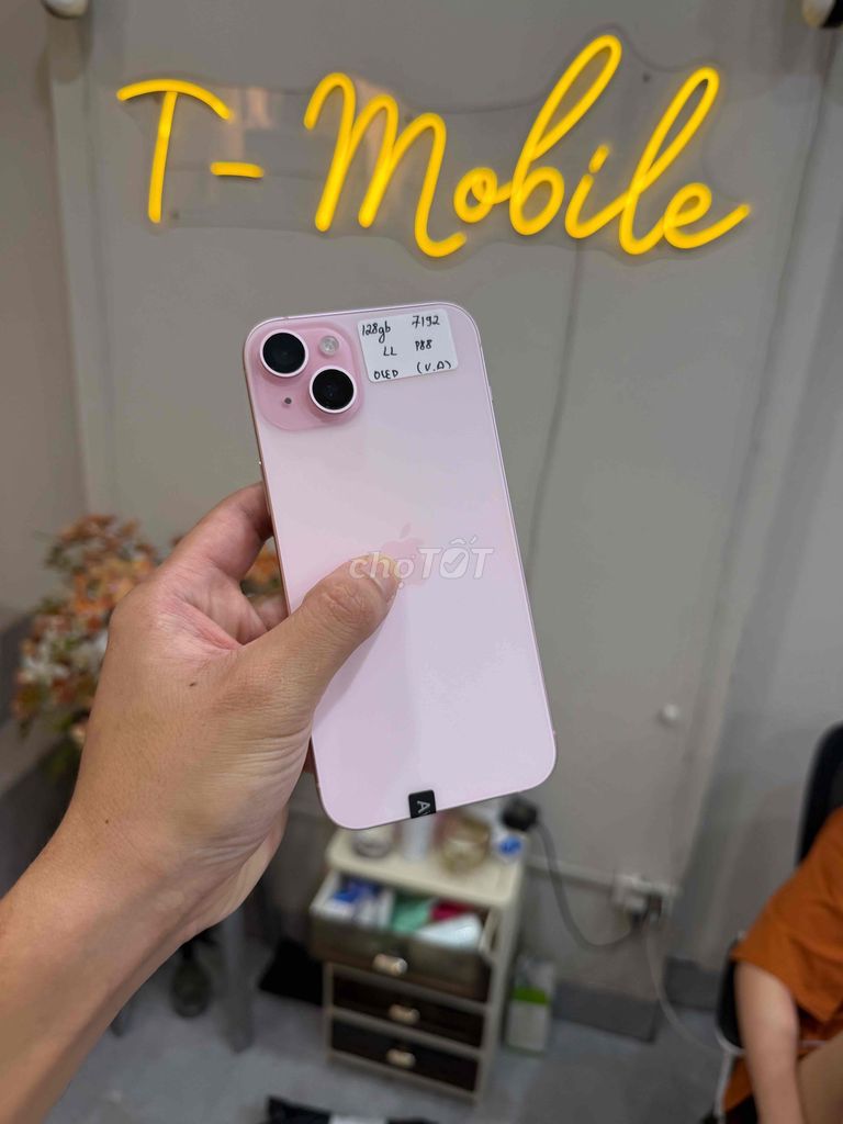 15 Plus 128GB Hồng Quốc tế vỏ đẹp pin trâu. Mua bán Điện thoại tại Quận Thanh Xuân Hà Nội được đăng bởi Ngô Tráng T Mobile hình 1
