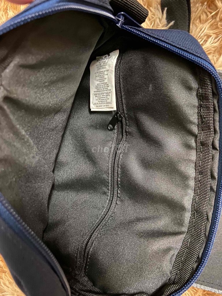 Túi  đeo chéo ADIDAS hàng VNXK dư, chuẩn authen. Mua bán Túi xách tại Thành phố Sa Đéc Đồng Tháp được đăng bởi CHÍU VNXK hình 3