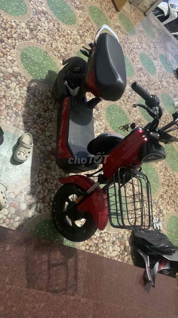 xe điện yadea có bình nhưng bị chai về thay binh. Mua bán Xe điện tại Thành phố Buôn Ma Thuột Đắk Lắk được đăng bởi Anh khoa Hoàng kim hình 2