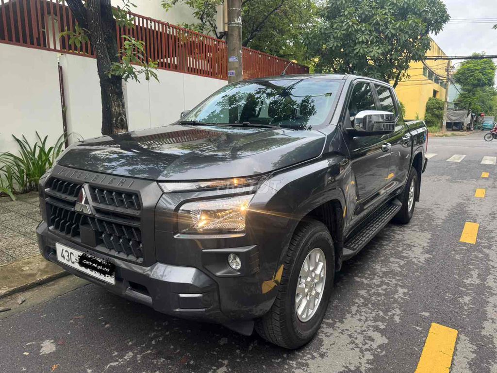 Mitsubishi Triton 2.4L GLX 4x2 AT 2024 Серый